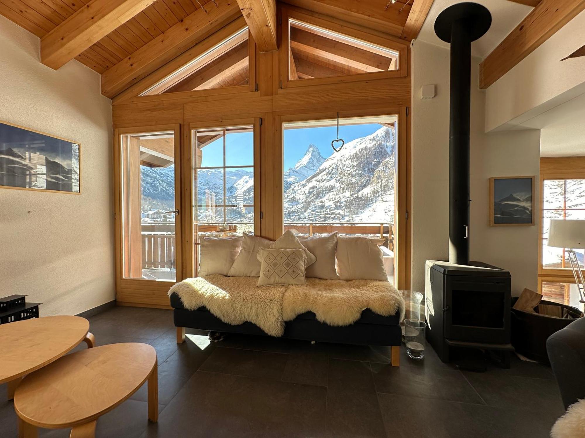 Modern Self-Catering Apartment With Matterhorn Views Zermatt Ngoại thất bức ảnh