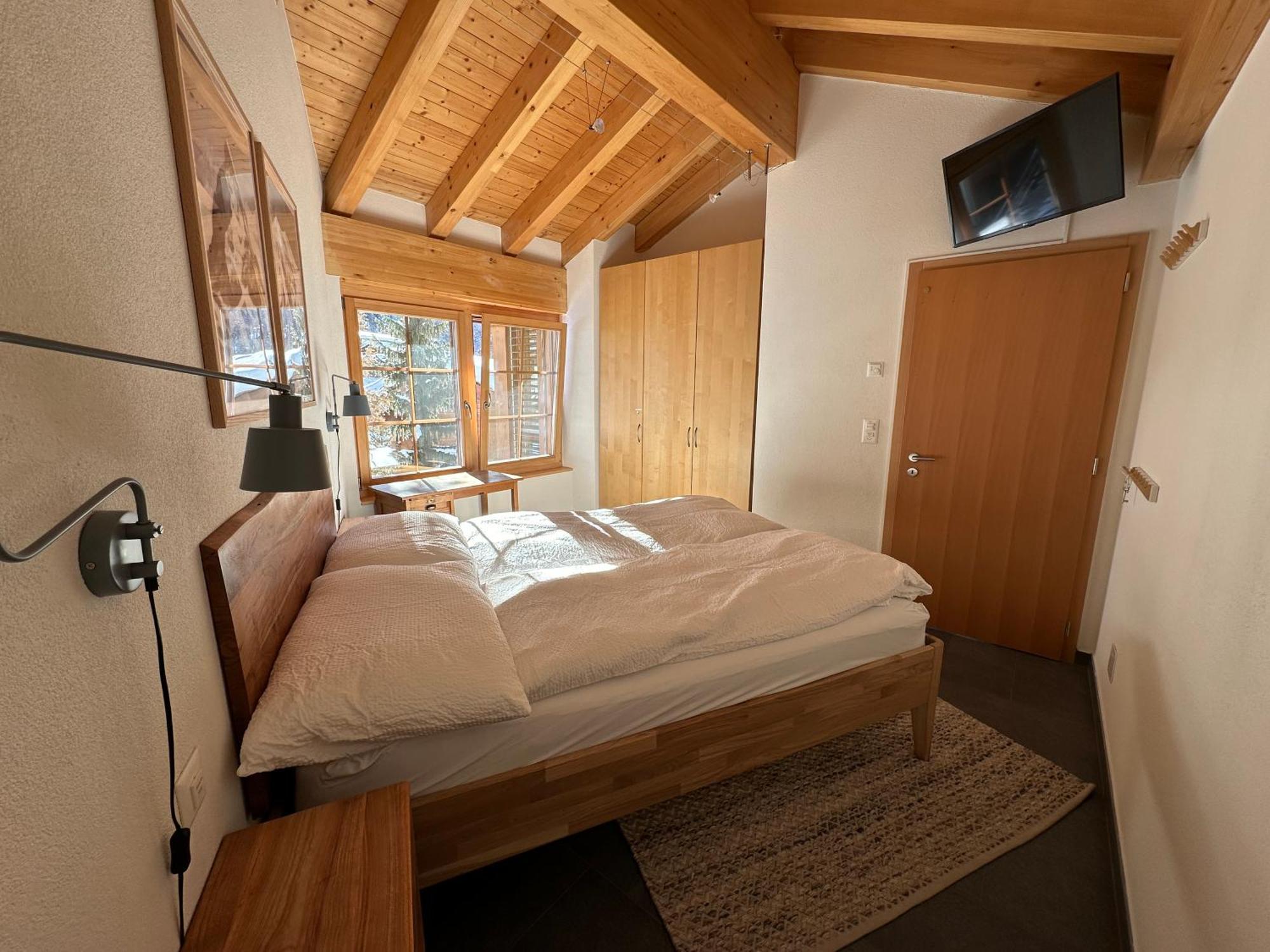 Modern Self-Catering Apartment With Matterhorn Views Zermatt Ngoại thất bức ảnh