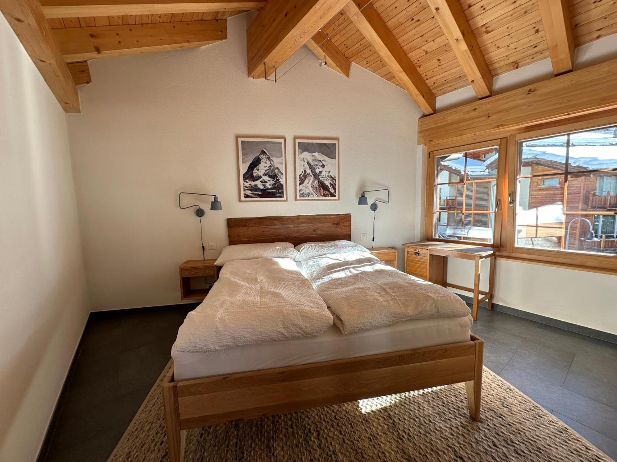 Modern Self-Catering Apartment With Matterhorn Views Zermatt Ngoại thất bức ảnh